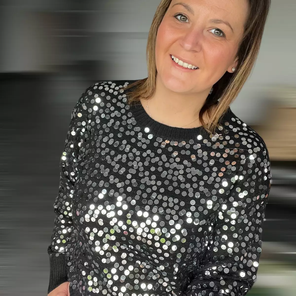 Pull laine gros sequins noir