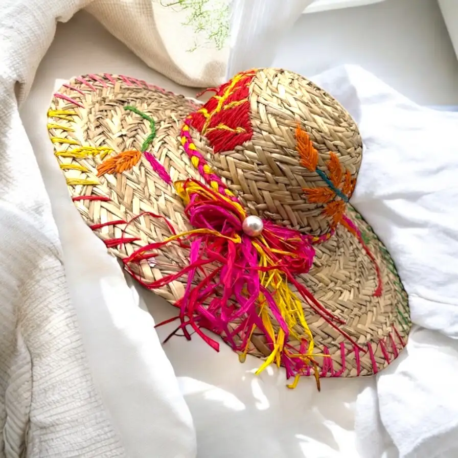 Chapeau de paille multicolore