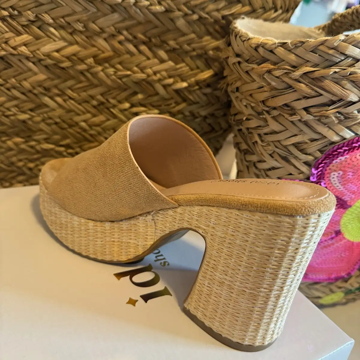 Mules sabots imitation paille