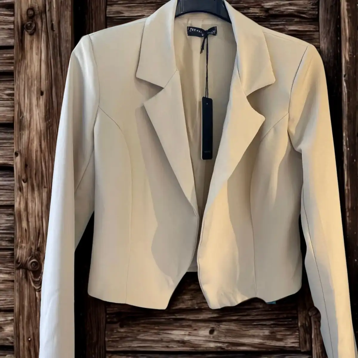 #907 Blazer Court Beige